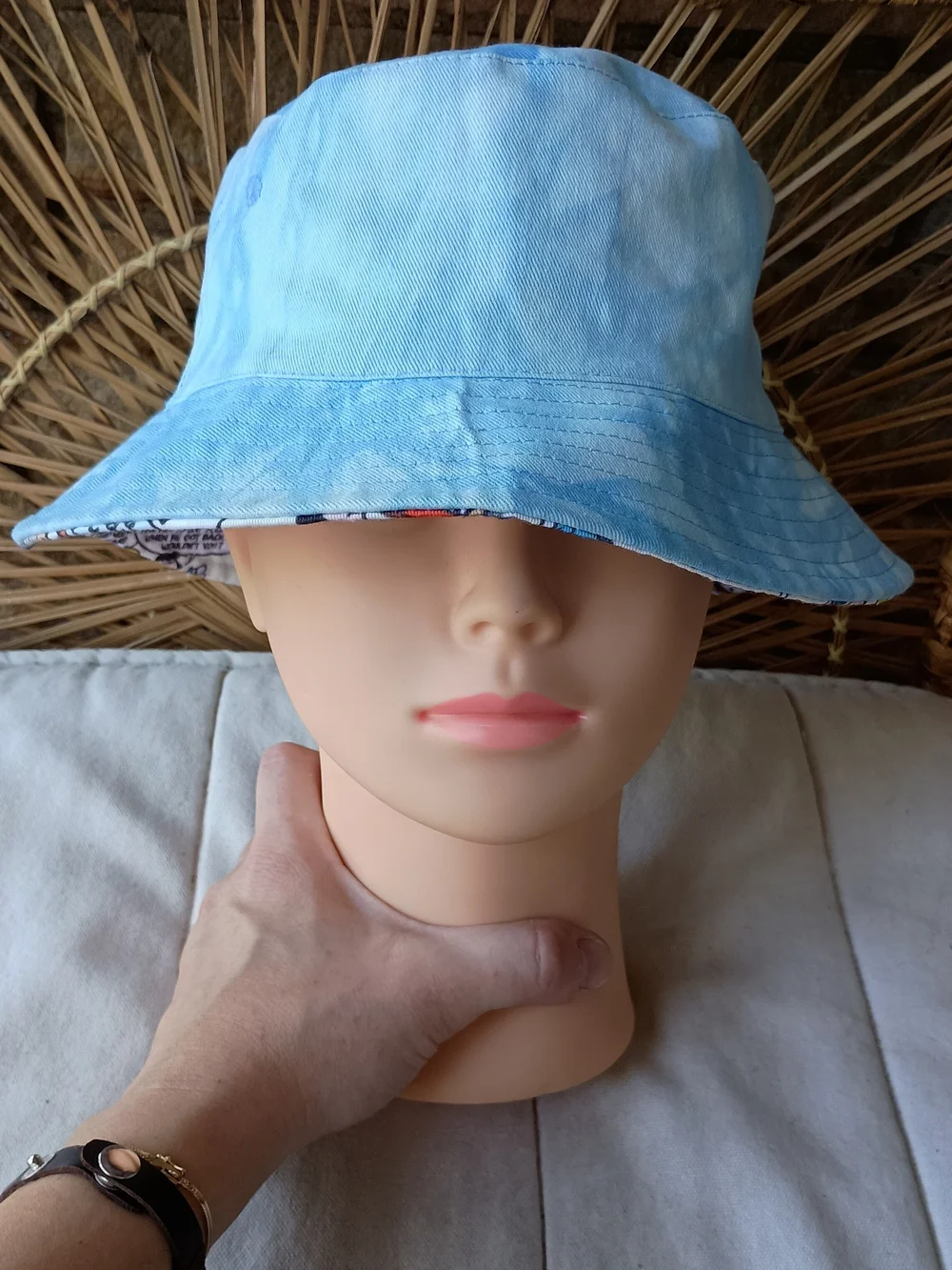 Peanuts Reversible Comic Print Bucket Hat in White and Light Blue